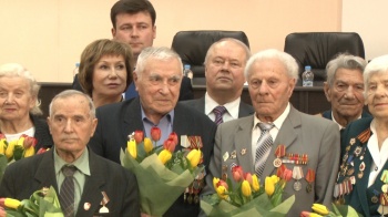 Вручение ветеранам  медалей "70 лет Победы"