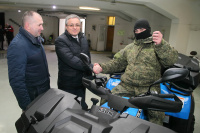 Своих не бросаем! Своих не бросаем!